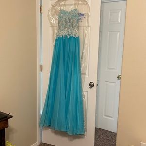 Prom dress/formal. Baby blue. Corset top.Size 2.